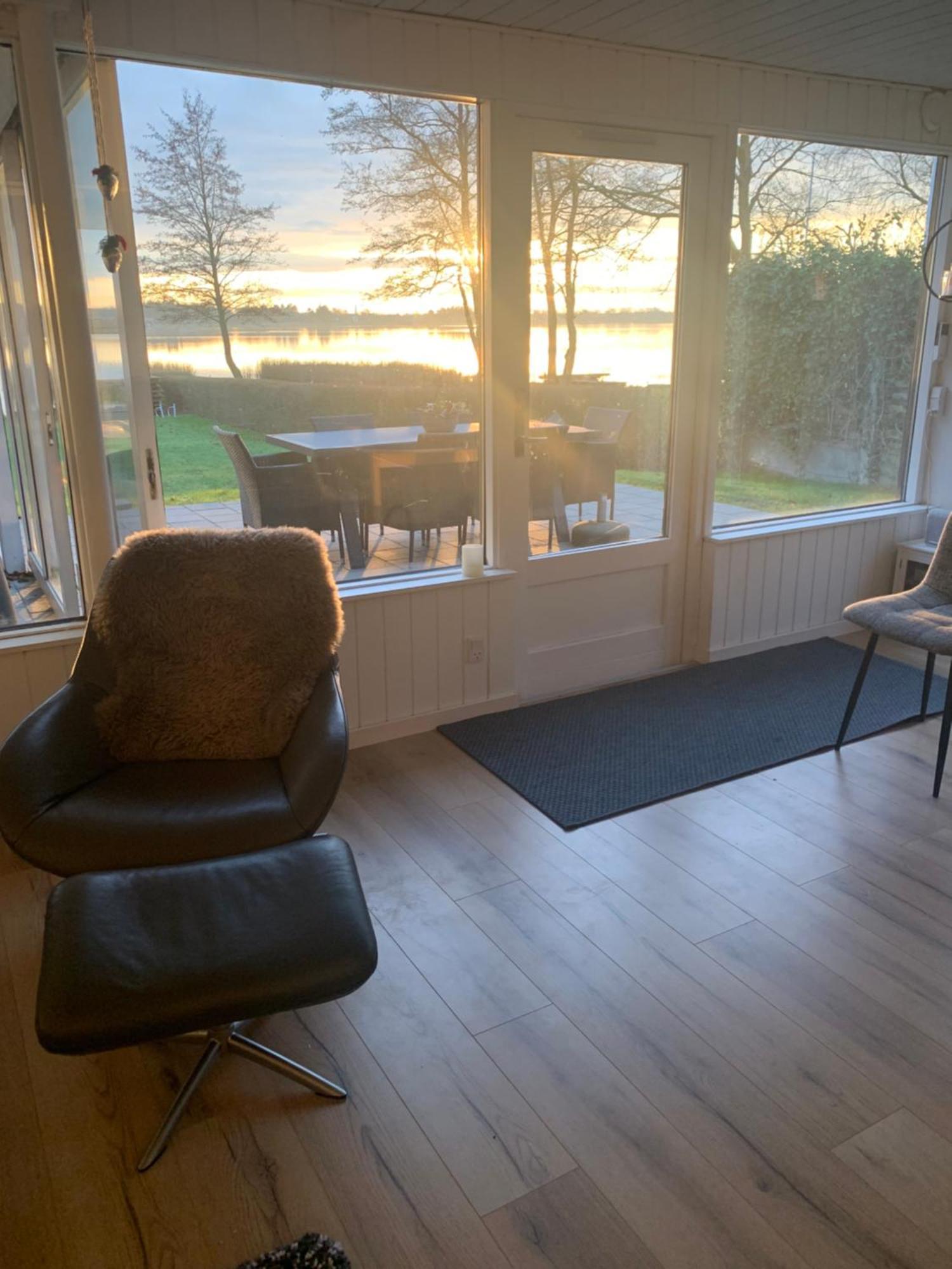 Huset Ved Soen Taet Pa Herning Og Mch Og Boxen 90 M2 Sunds Екстер'єр фото