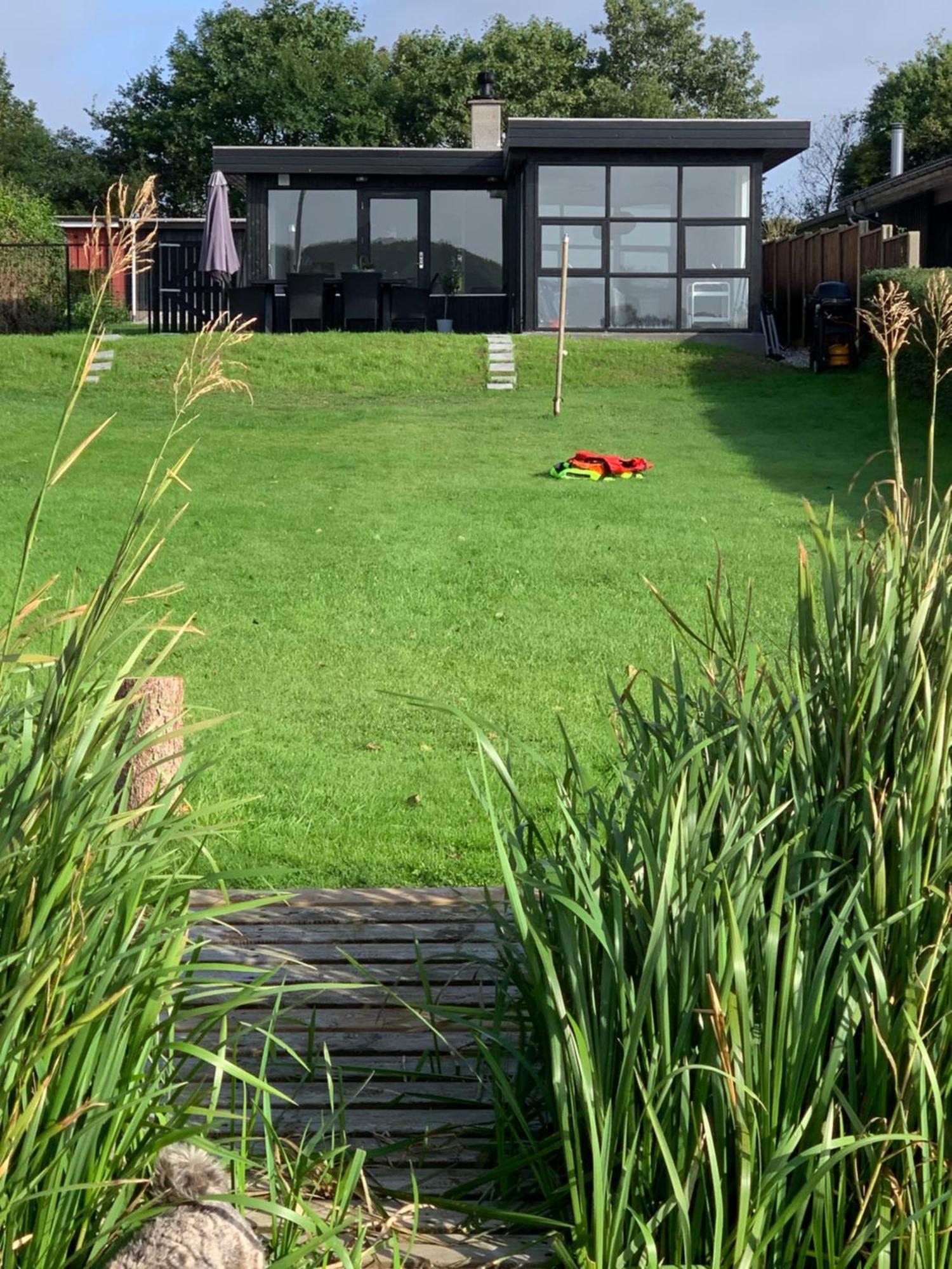 Huset Ved Soen Taet Pa Herning Og Mch Og Boxen 90 M2 Sunds Екстер'єр фото