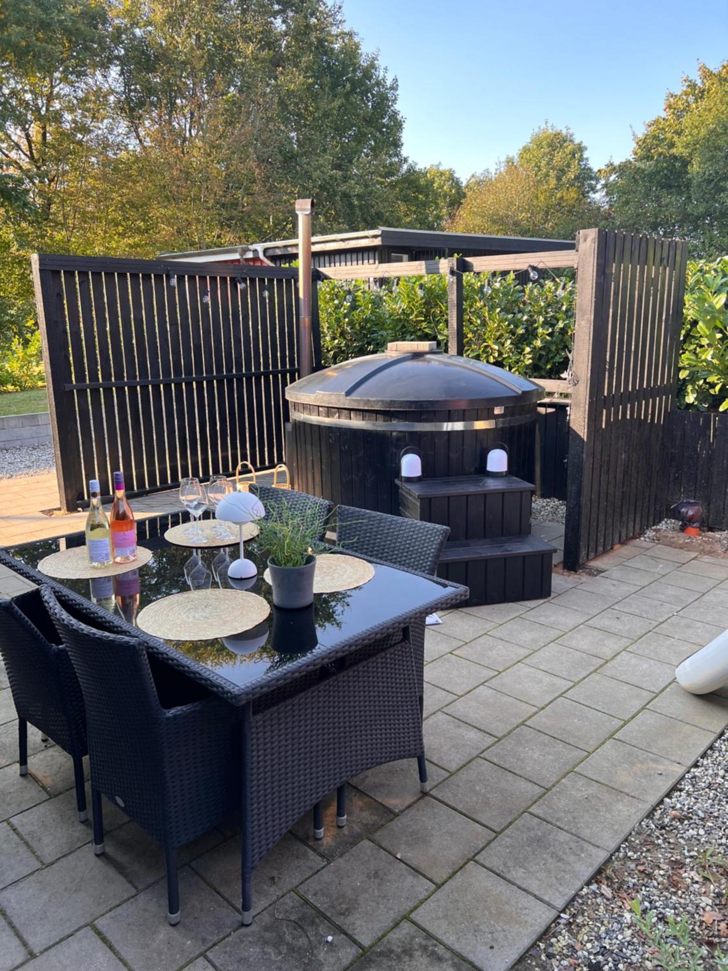 Huset Ved Soen Taet Pa Herning Og Mch Og Boxen 90 M2 Sunds Екстер'єр фото